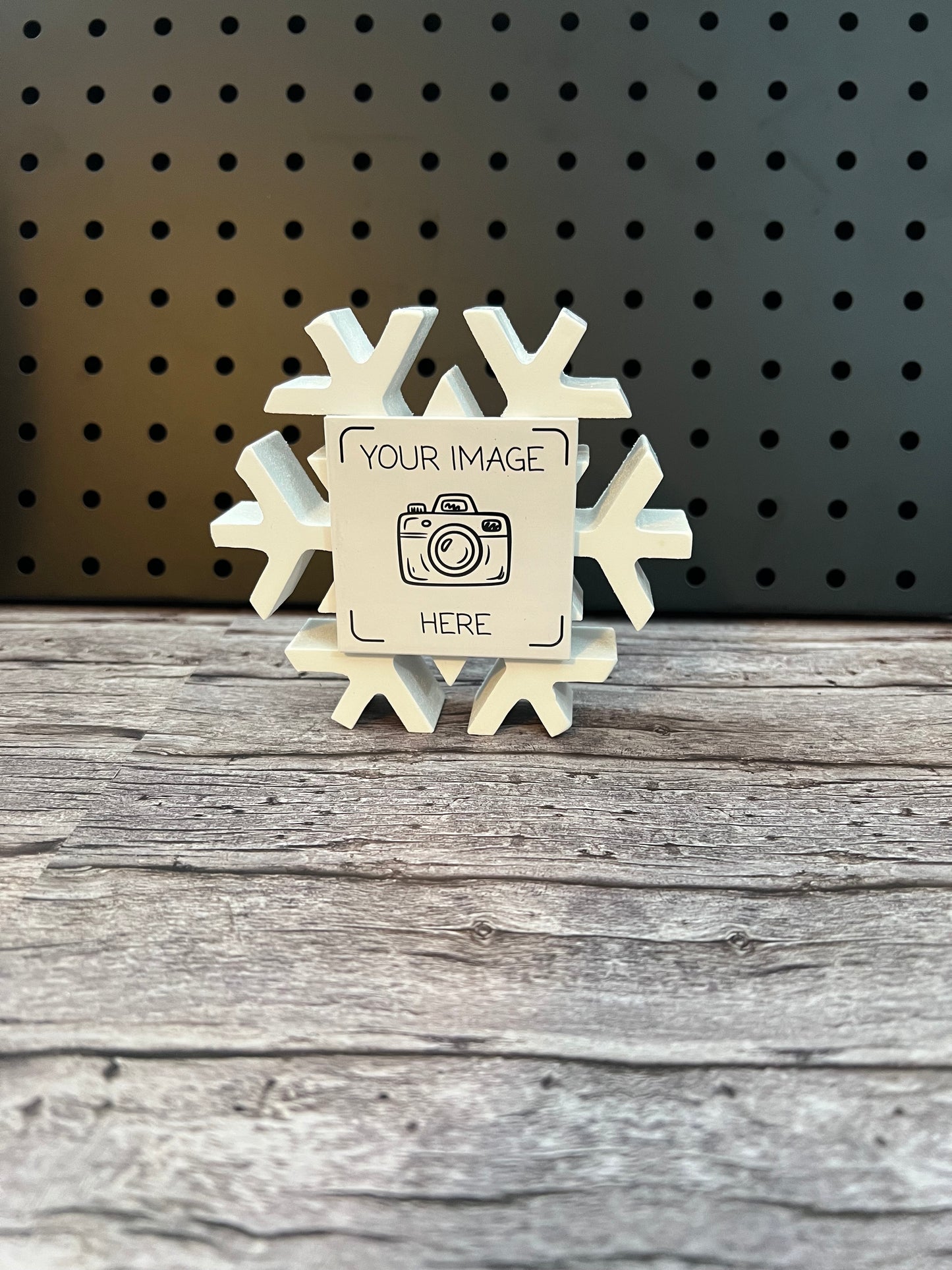 ✨ Snowflake Wooden Magnet Stand (White)